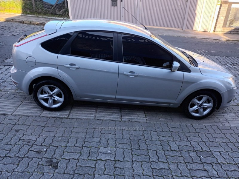 FOCUS 1.6 SE 16V FLEX 4P MANUAL - 2012 - BENTO GONçALVES