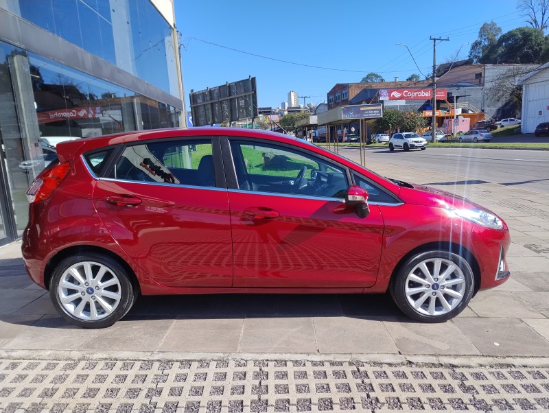 FIESTA 1.6 TITANIUM PLUS HATCH 16V FLEX 4P AUTOMÁTICO - 2018 - CAXIAS DO SUL