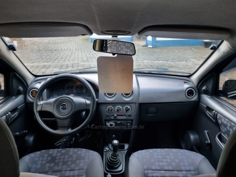 PRISMA 1.0 MPFI VHCE JOY 8V FLEX 4P MANUAL - 2010 - VACARIA