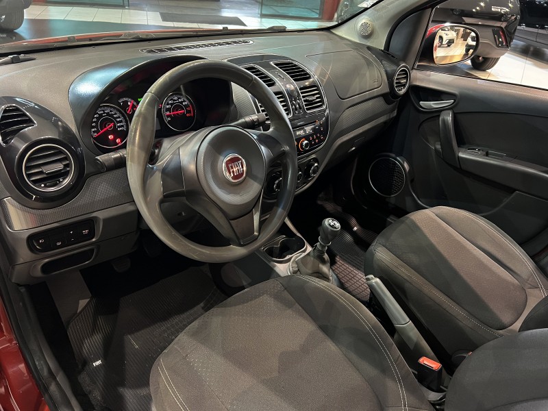 GRAND SIENA 1.4 MPI ATTRACTIVE 8V FLEX 4P MANUAL - 2015 - FARROUPILHA