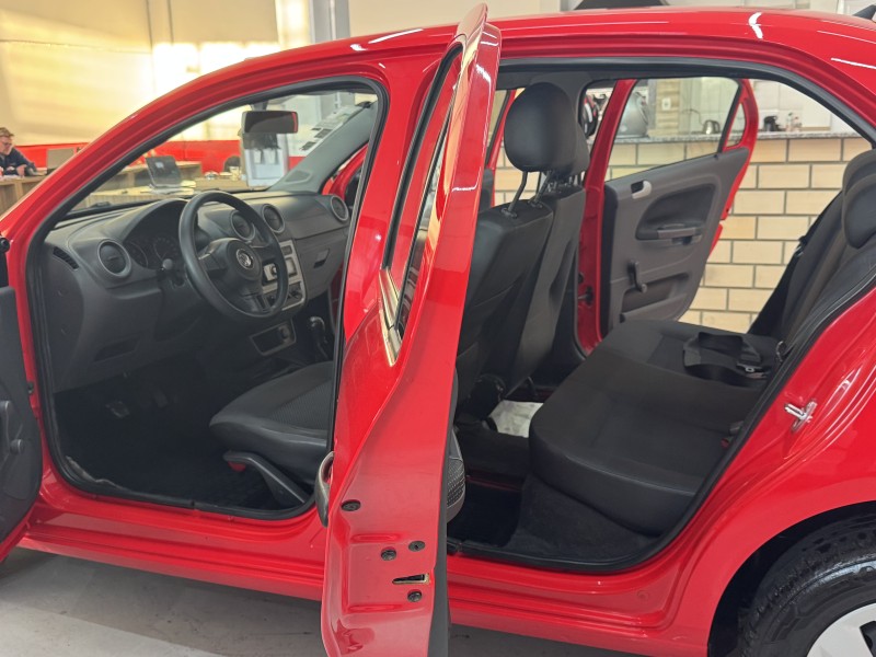 VOYAGE 1.0 MI CITY 8V FLEX 4P MANUAL - 2015 - CAXIAS DO SUL