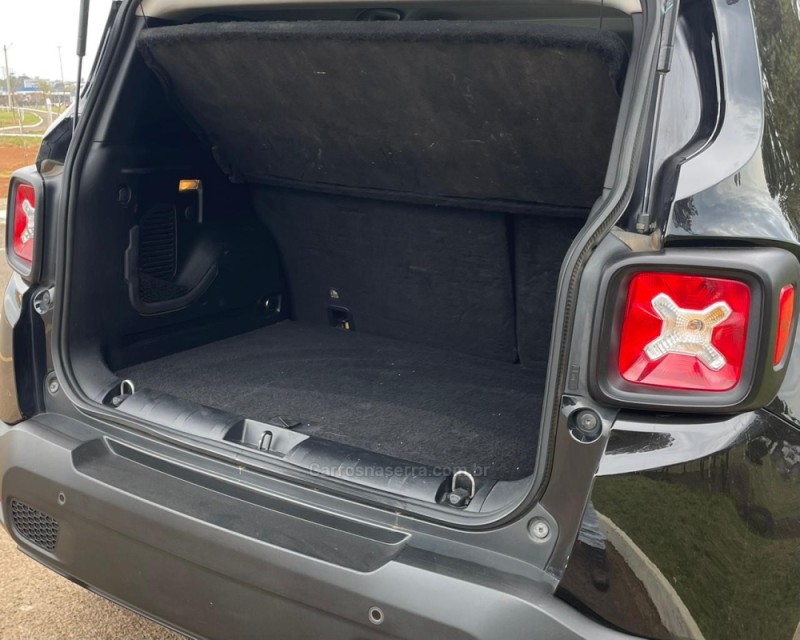 RENEGADE 1.8 16V FLEX SPORT 4P MANUAL - 2017 - VACARIA