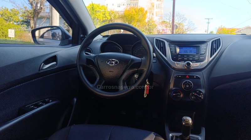 HB20 1.6 COMFORT PLUS 16V FLEX 4P MANUAL - 2013 - CAXIAS DO SUL
