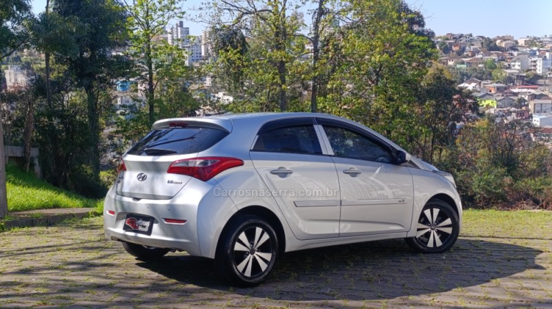 HB20 1.6 COMFORT PLUS 16V FLEX 4P MANUAL - 2013 - CAXIAS DO SUL