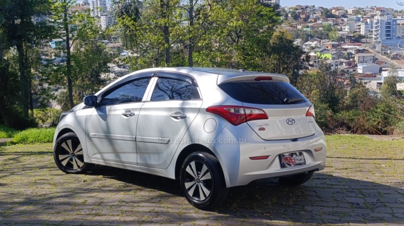 HB20 1.6 COMFORT PLUS 16V FLEX 4P MANUAL - 2013 - CAXIAS DO SUL