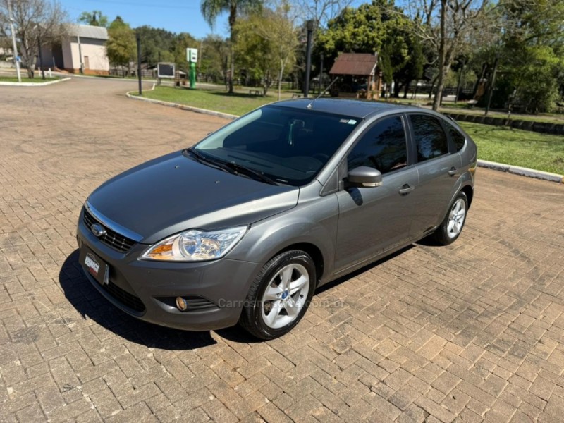 FOCUS 1.6 SE 16V FLEX 4P MANUAL - 2012 - BROCHIER