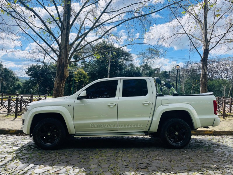 AMAROK 2.0 TRENDLINE 4X4 CD 16V TURBO INTERCOOLER DIESEL 4P AUTOMÁTICO - 2013 - NOVO HAMBURGO