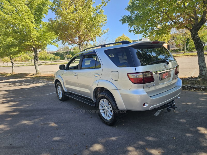 HILUX SW4 2.8 SRX 4X4 7 LUGARES 16V TURBO INTERCOOLER DIESEL 4P AUTOMÁTICO - 2009 - BENTO GONçALVES