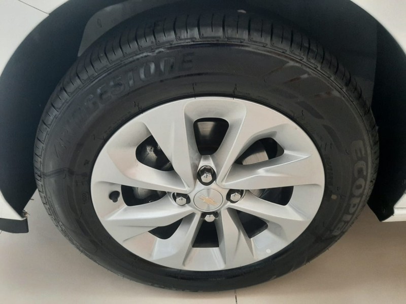 ONIX 1.0	LT PLUS 8V TURBO FLEX 4P AUTOMÁTICO - 2023 - CAXIAS DO SUL