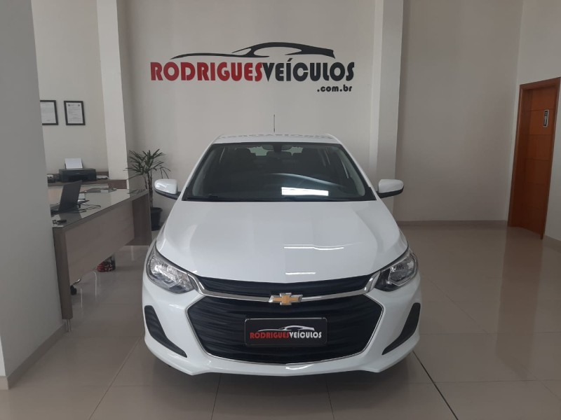 ONIX 1.0	LT PLUS 8V TURBO FLEX 4P AUTOMÁTICO - 2023 - CAXIAS DO SUL