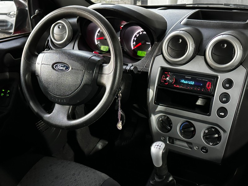 FIESTA 1.0 SE 8V FLEX 4P MANUAL - 2014 - CAXIAS DO SUL