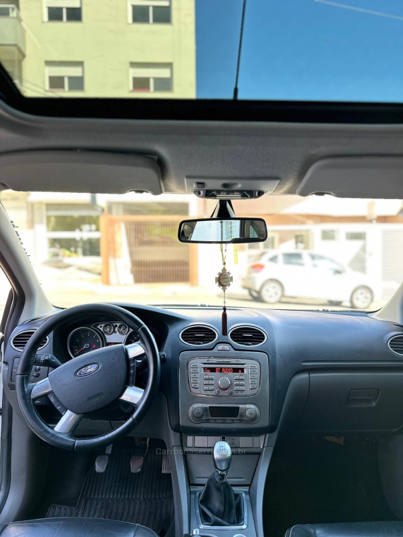 FOCUS 2.0 TITANIUM HATCH 16V FLEX 4P MANUAL - 2013 - CAXIAS DO SUL