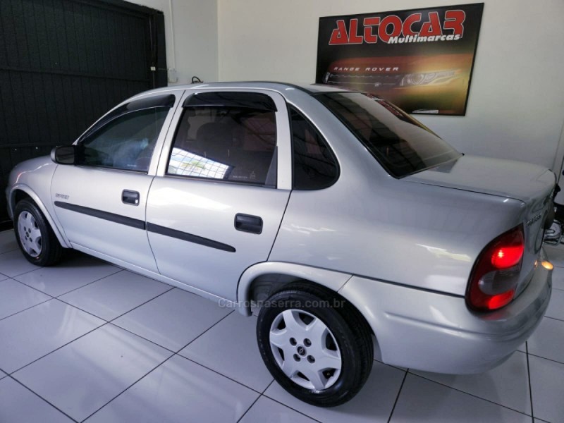 CLASSIC 1.6 MPFI SPIRIT 8V GASOLINA 4P MANUAL - 2005 - CAMPO BOM