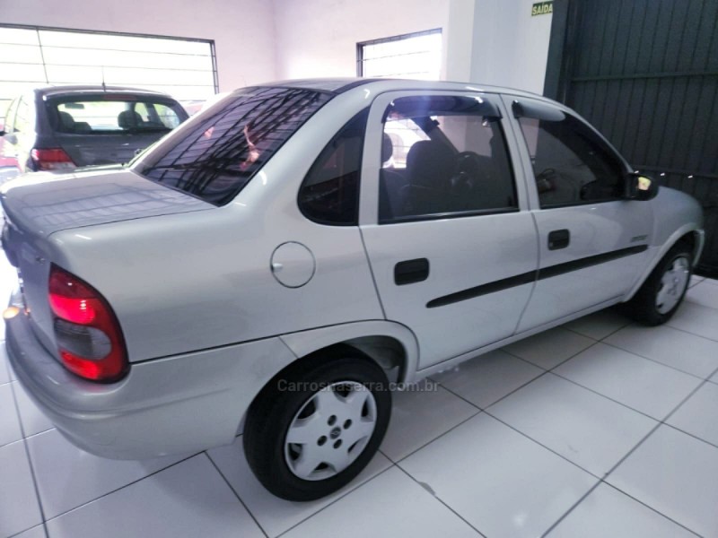 CLASSIC 1.6 MPFI SPIRIT 8V GASOLINA 4P MANUAL - 2005 - CAMPO BOM