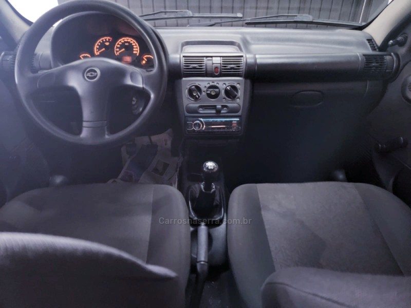CLASSIC 1.6 MPFI SPIRIT 8V GASOLINA 4P MANUAL - 2005 - CAMPO BOM