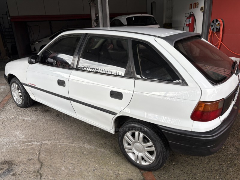 ASTRA 2.0 MPFI 8V GASOLINA 4P MANUAL - 1995 - CAMPO BOM