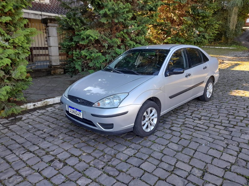 focus 1.6 glx sedan 8v flex 4p manual 2007 farroupilha
