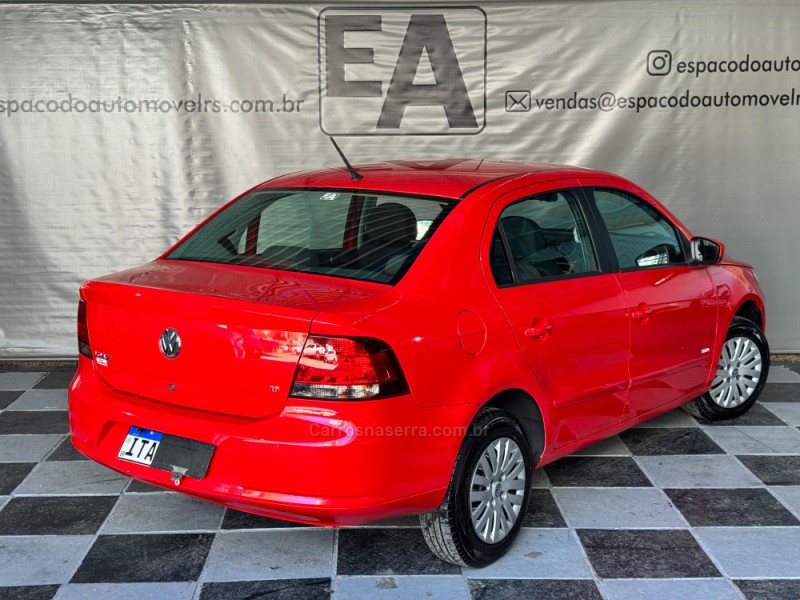 VOYAGE 1.6 MI TREND 8V FLEX 4P MANUAL - 2013 - NOVA PRATA