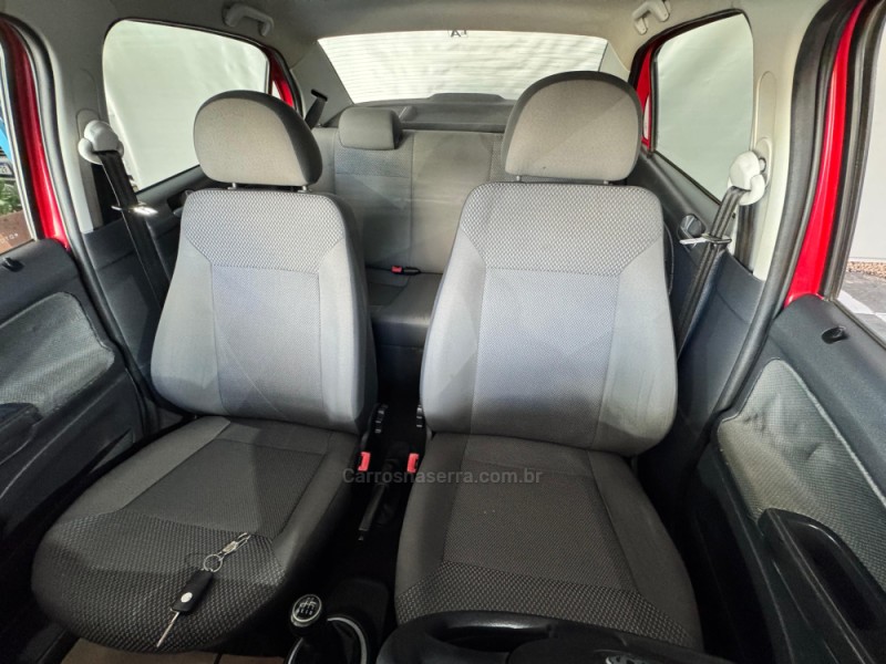 VOYAGE 1.6 MI TREND 8V FLEX 4P MANUAL - 2013 - NOVA PRATA