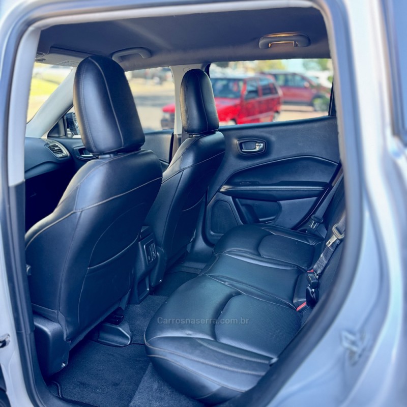 COMPASS 2.0 16V FLEX SPORT AUTOMÁTICO - 2017 - NOVO HAMBURGO