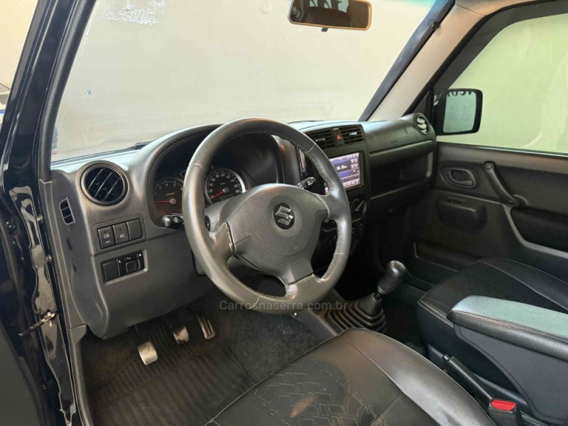 JIMNY 1.3 4SPORT 4X4 16V GASOLINA 2P MANUAL - 2017 - PORTO ALEGRE