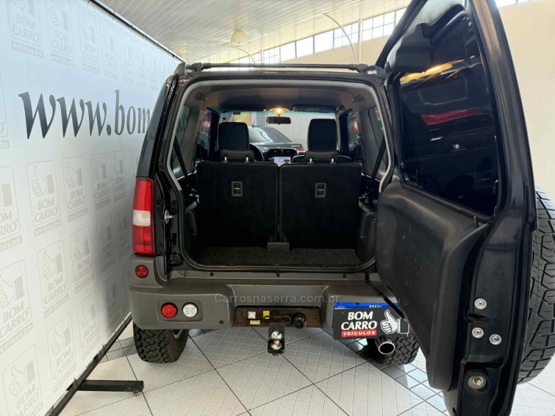 JIMNY 1.3 4SPORT 4X4 16V GASOLINA 2P MANUAL - 2017 - PORTO ALEGRE