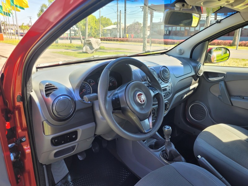 PALIO 1.6 MPI ESSENCE 16V FLEX 4P MANUAL - 2013 - CARLOS BARBOSA