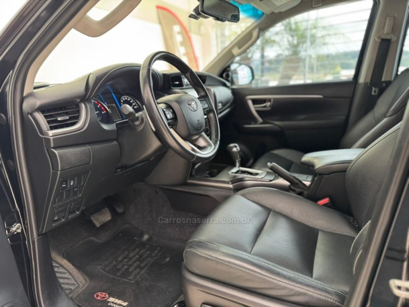 HILUX SW4 2.8 SRX 4X4 7 LUGARES 16V TURBO INTERCOOLER DIESEL 4P AUTOMÁTICO - 2021 - BENTO GONçALVES
