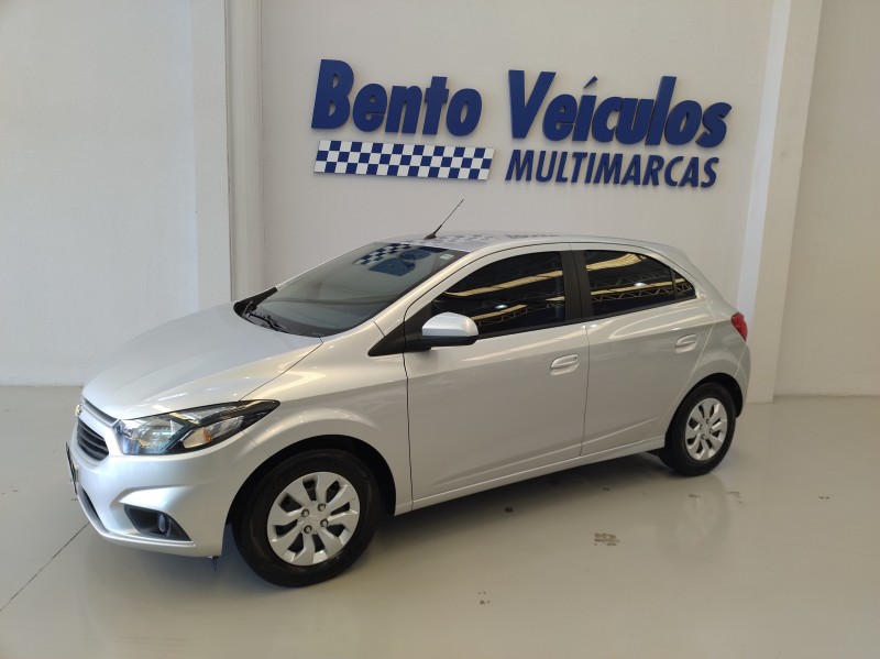 ONIX 1.0 MPFI LT 8V FLEX 4P MANUAL - 2019 - BENTO GONçALVES