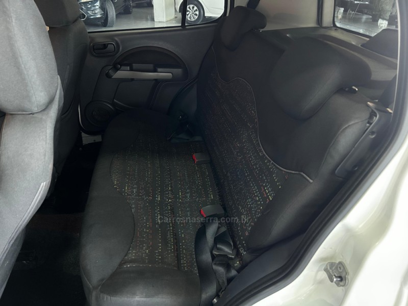 UNO 1.0 EVO VIVACE 8V FLEX 4P MANUAL - 2011 - CAXIAS DO SUL