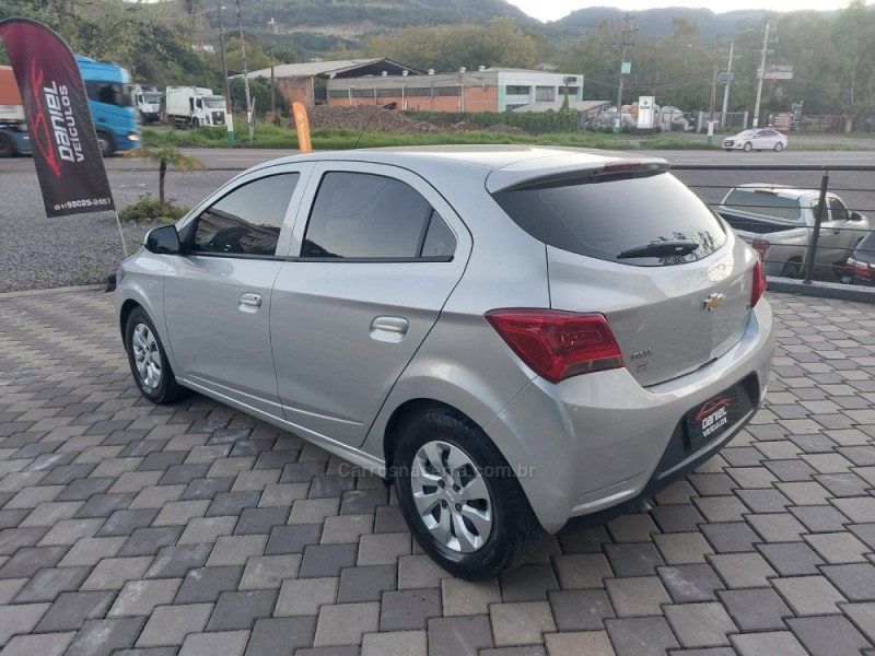 ONIX 1.0 MPFI LT 8V FLEX 4P MANUAL - 2019 - ENCANTADO
