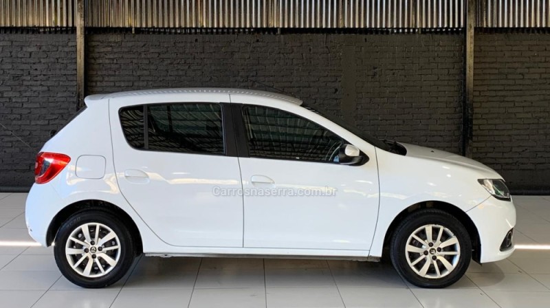 SANDERO 1.0 EXPRESSION 16V FLEX 4P MANUAL - 2015 - CAXIAS DO SUL