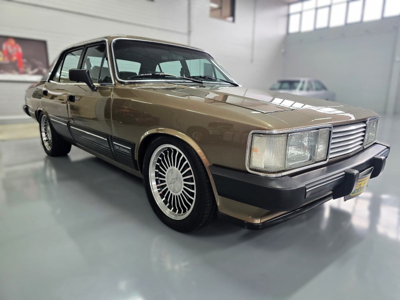 OPALA 4.1 DIPLOMATA 12V GASOLINA 4P MANUAL