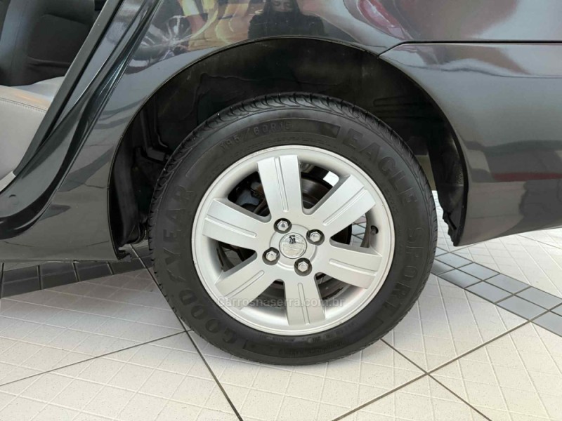 COROLLA 1.8 SE-G 16V GASOLINA 4P AUTOMÁTICO - 2005 - PORTO ALEGRE