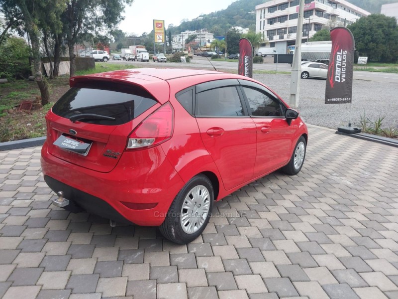 FIESTA 1.5 SE HATCH 16V FLEX 4P MANUAL - 2017 - ENCANTADO