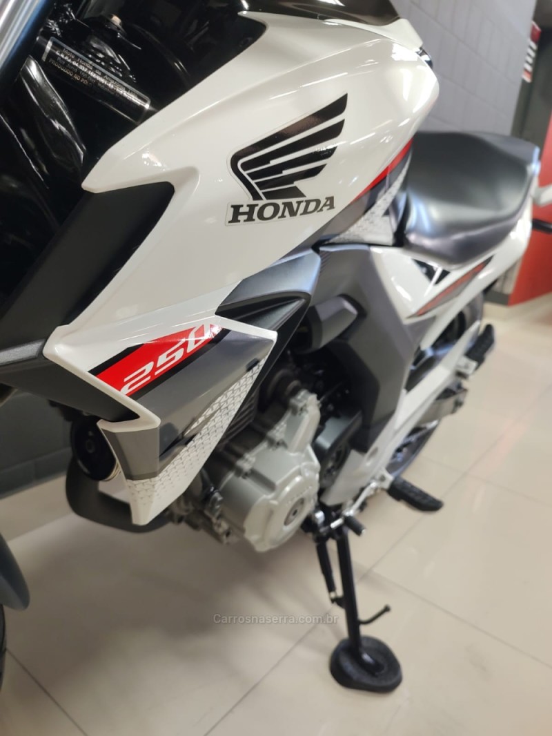 CB 250F TWISTER CBS - 2019 - CAXIAS DO SUL