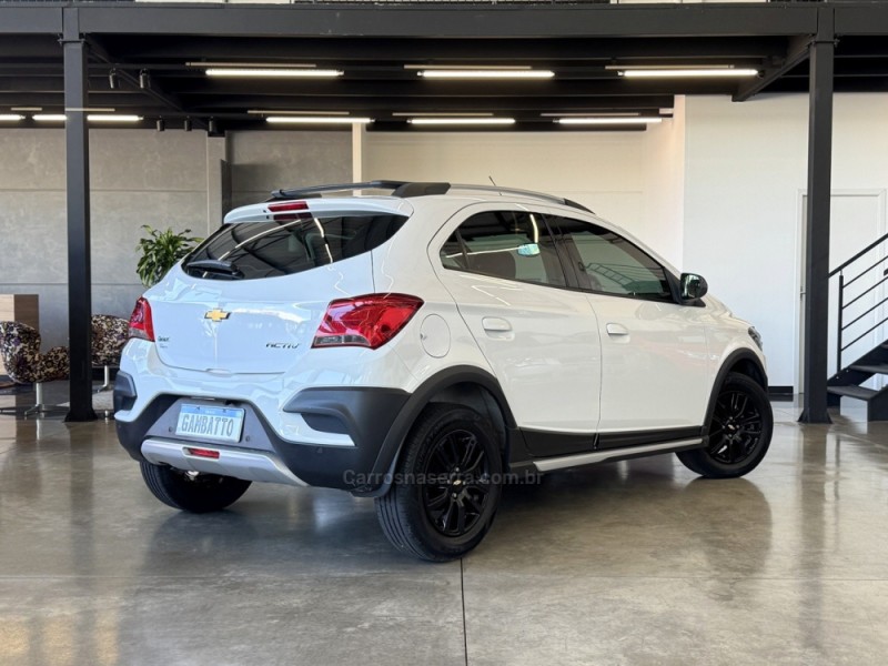 ONIX 1.4 MPFI ACTIV 8V FLEX 4P MANUAL - 2018 - BENTO GONçALVES