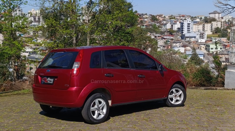 FIESTA 1.6 MPI 8V GASOLINA 4P MANUAL - 2004 - CAXIAS DO SUL
