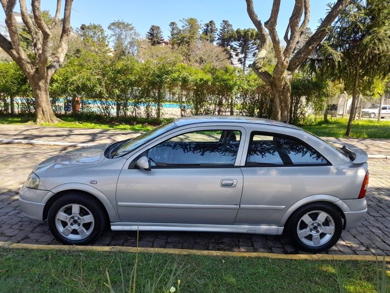 ASTRA 2.0 500 MPFI SEDAN 16V 4P - 2001 - FARROUPILHA