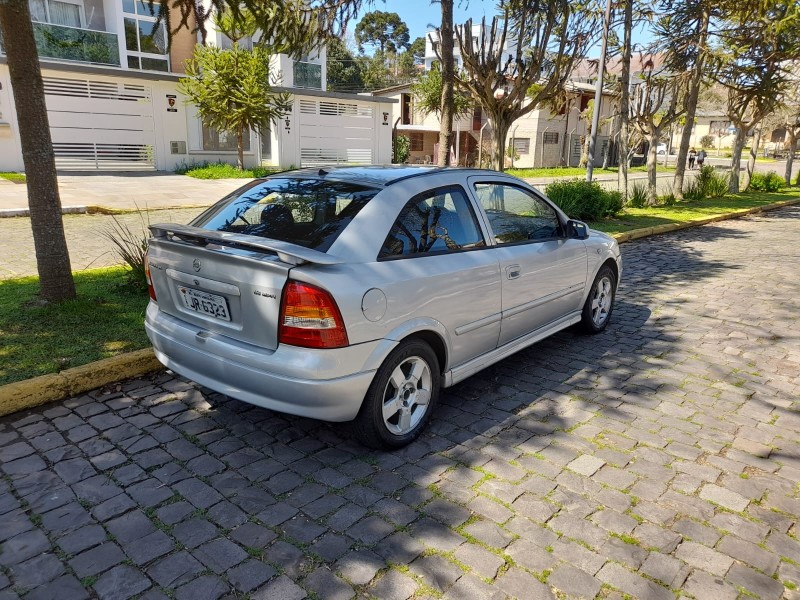 ASTRA 2.0 500 MPFI SEDAN 16V 4P - 2001 - FARROUPILHA