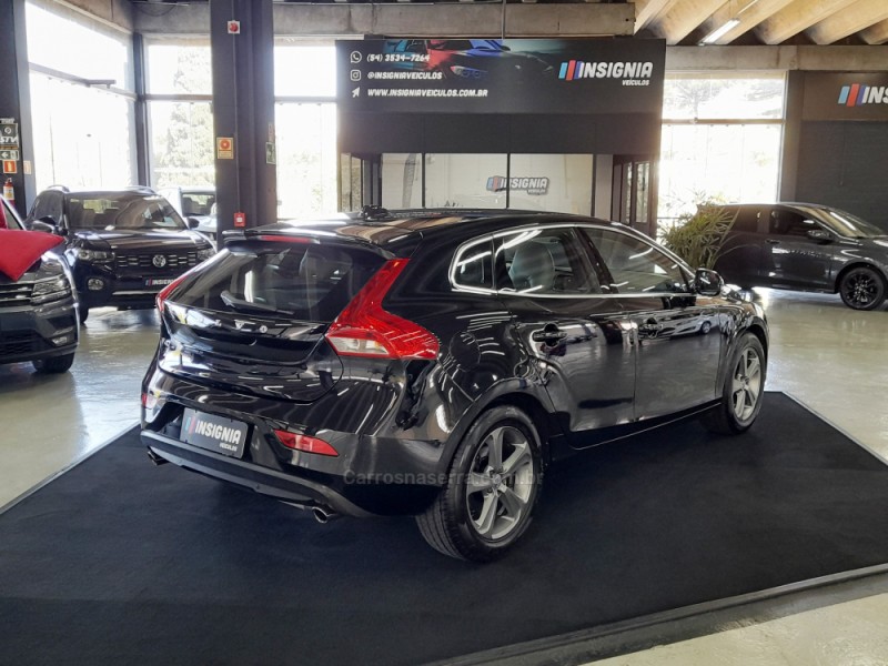 V40 2.0 T4 DYNAMIC TURBO GASOLINA 4P AUTOMÁTICO - 2014 - CAXIAS DO SUL