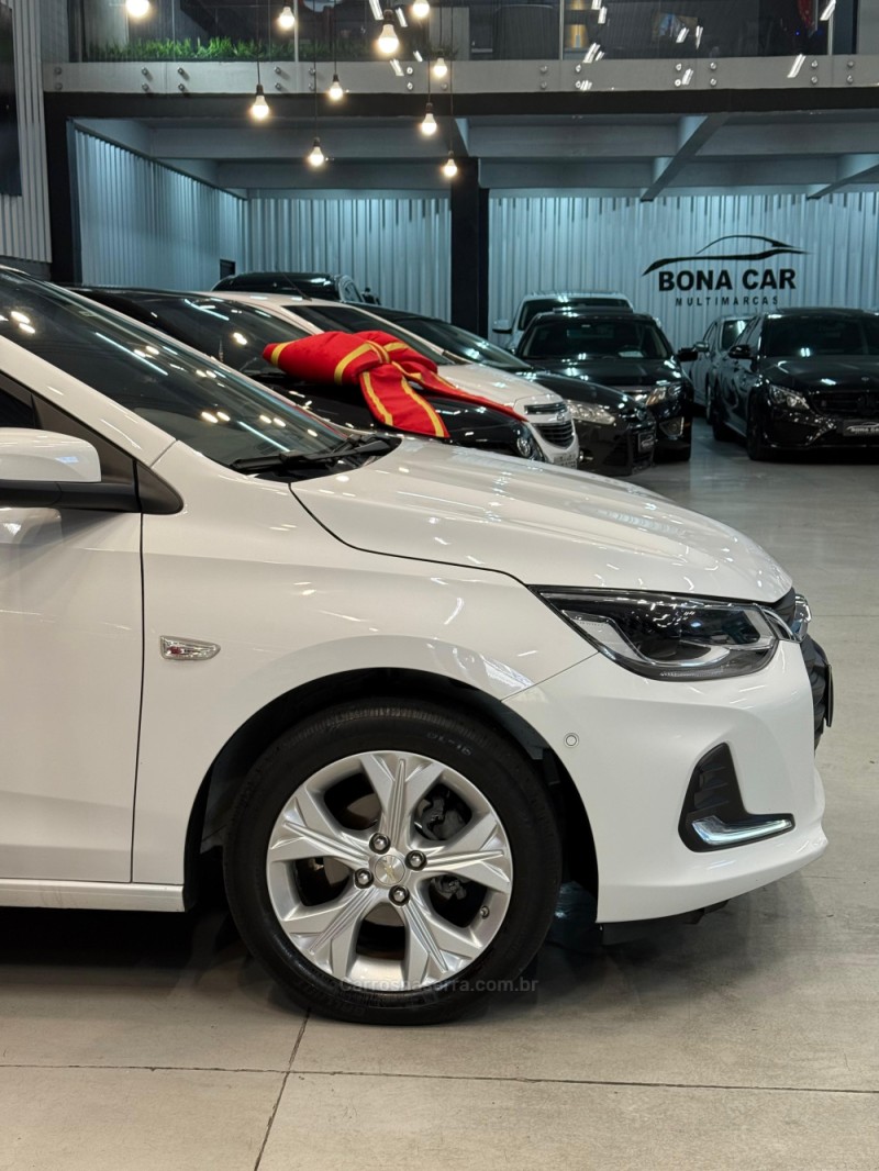 ONIX 1.0	PREMIER PLUS 12V TURBO FLEX 4P AUTOMÁTICO - 2020 - CAXIAS DO SUL