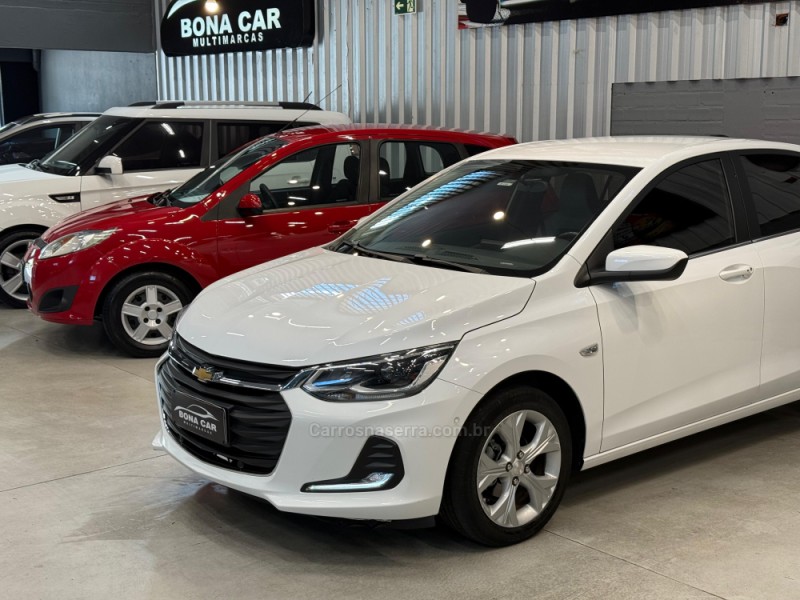 ONIX 1.0	PREMIER PLUS 12V TURBO FLEX 4P AUTOMÁTICO - 2020 - CAXIAS DO SUL