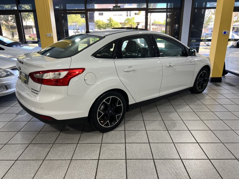 FOCUS 2.0 SE PLUS SEDAN 16V FLEX 4P AUTOMÁTICO - 2015 - CAXIAS DO SUL