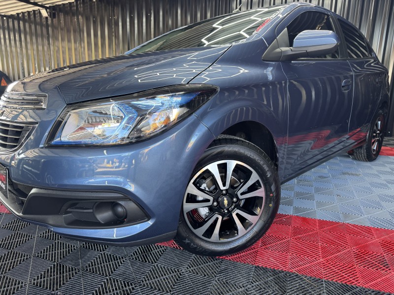 ONIX 1.4 MPFI LT 8V FLEX 4P MANUAL - 2015 - CAXIAS DO SUL