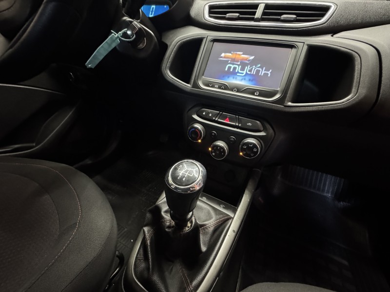 ONIX 1.4 MPFI LT 8V FLEX 4P MANUAL - 2015 - CAXIAS DO SUL