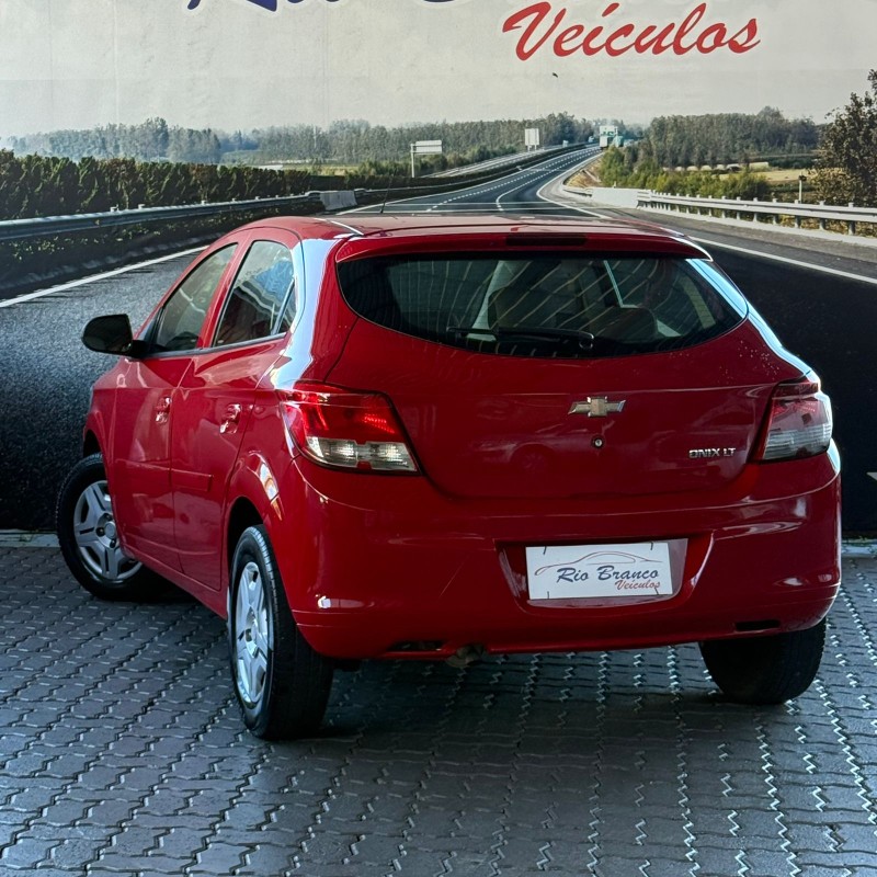 ONIX 1.0 LT 12V FLEX 4P MANUAL - 2016 - CAXIAS DO SUL