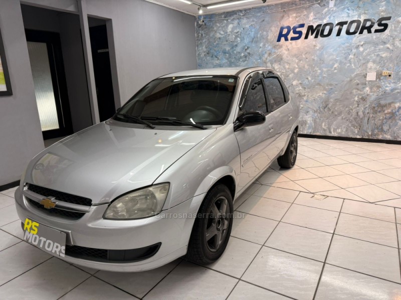 CLASSIC 1.0 MPFI VHC ADVANTAGE 8V FLEX 4P MANUAL - 2014 - CAXIAS DO SUL