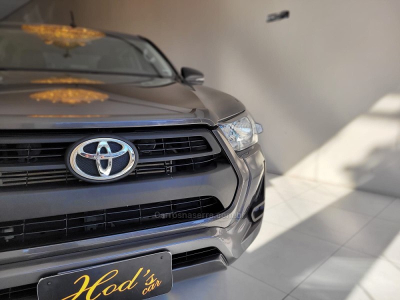 HILUX 2.8 SR CHALLENGE 4X4 CD 16V TURBO DIESEL 4P AUTOMÁTICO - 2024 - CANELA
