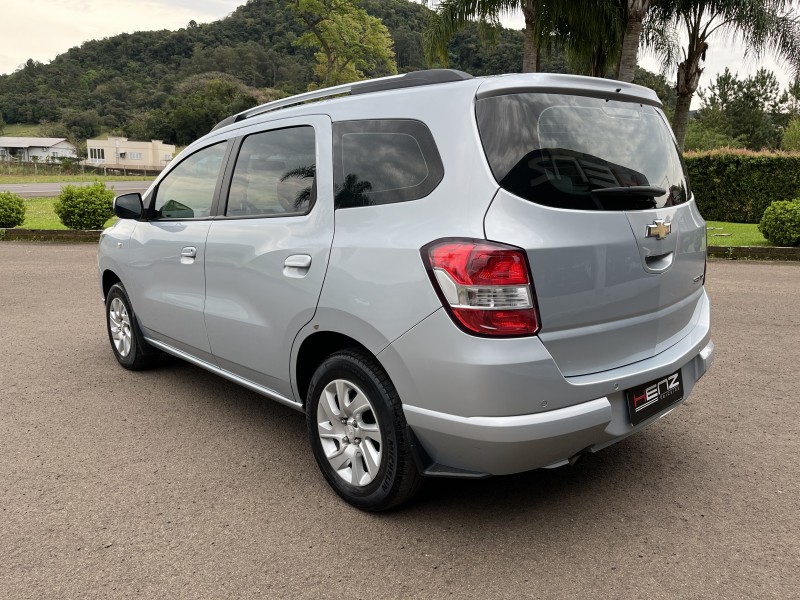 SPIN 1.8 LTZ 8V FLEX 4P MANUAL - 2013 - BOM PRINCíPIO